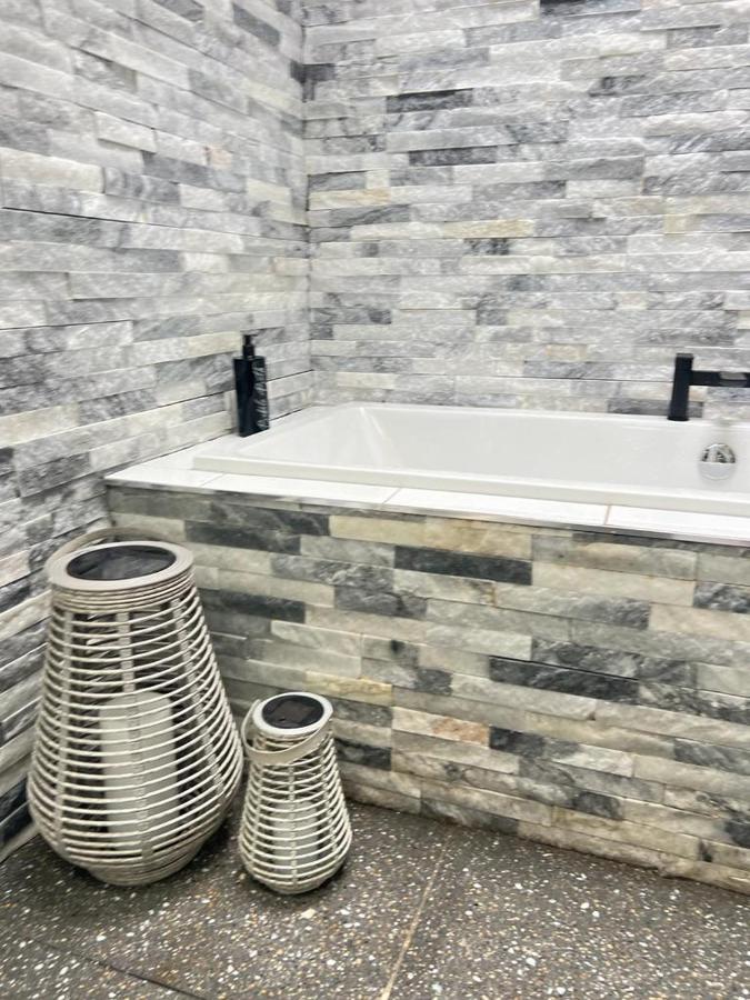 Central Belfast Modern Apartment Great Location Free Parking Eksteriør billede